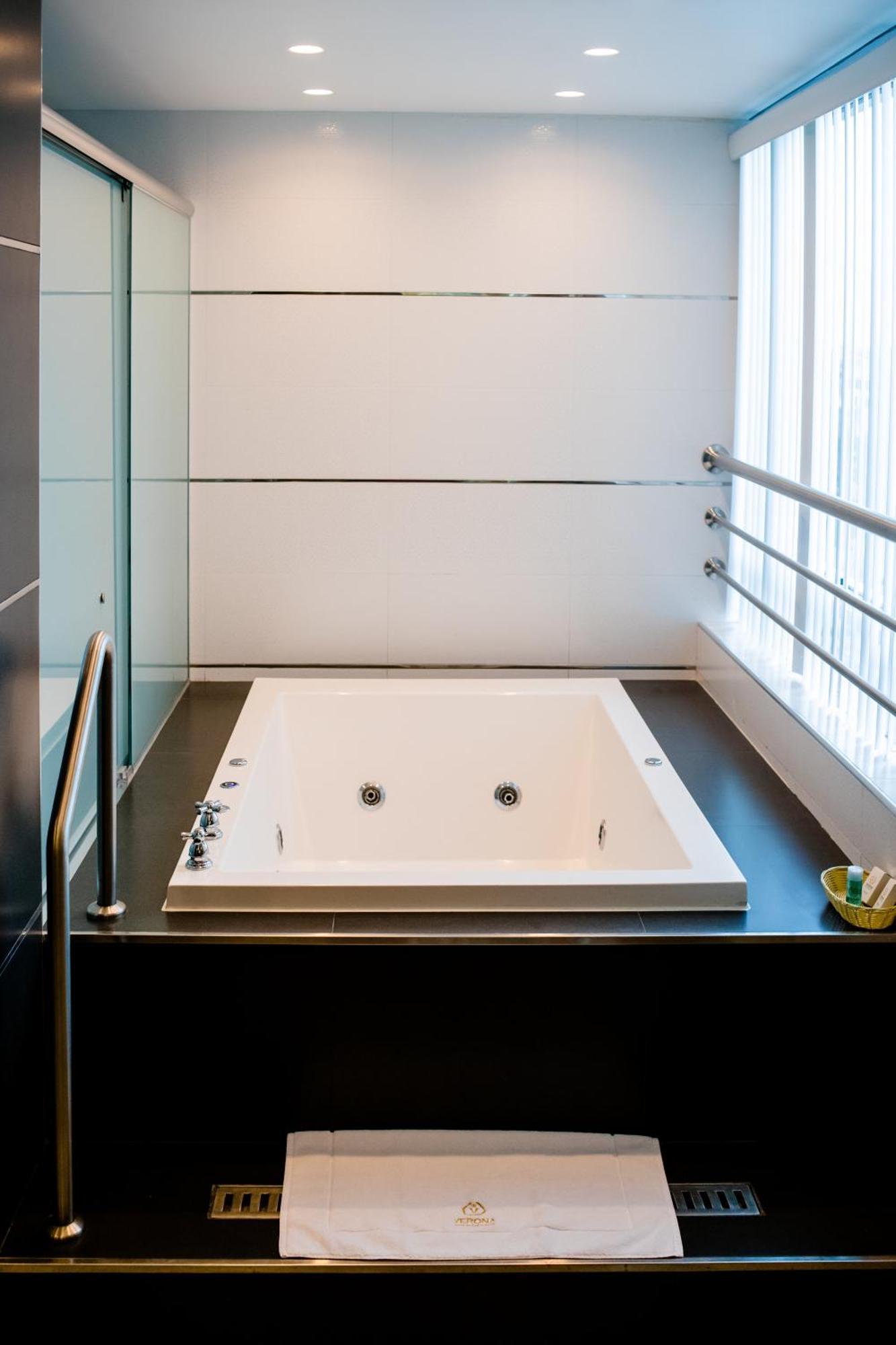 Verona Hotel Banos Turcos リマ エクステリア 写真
